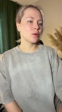 Charming Daphny online show from April 2026 06:27:02 AM