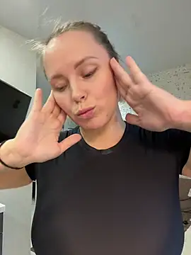 Charming Daphny online show from November 2025 05:23:01 AM