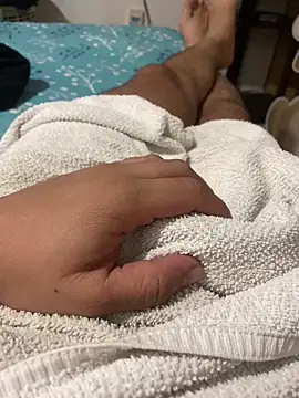 Snapshot of Juanes432 chatting on February 2026 04:12:02 AM Juanes432 online show from February 2026 04:12:02 AM