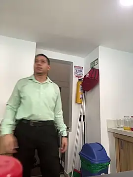 Snapshot of Juanes432 chatting on February 2026 09:04:01 PM Juanes432 online show from February 2026 09:04:01 PM