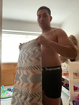 Snapshot of Juanes432 chatting on February 2026 03:30:01 PM Juanes432 online show from February 2026 03:30:01 PM