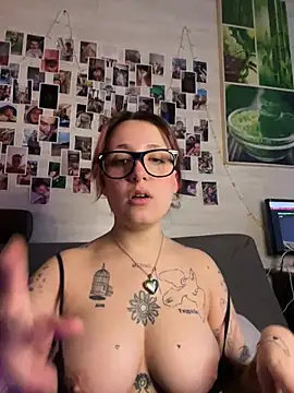 Hawitxui online show from February 2026 07:49:02 AM