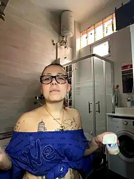 Hawitxui online show from September 2025 12:33:01 PM