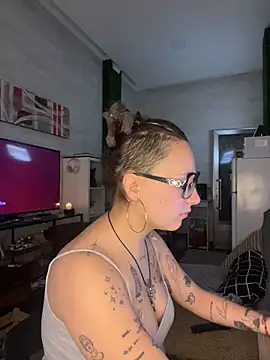 Hawitxui online show from November 2025 08:15:02 AM