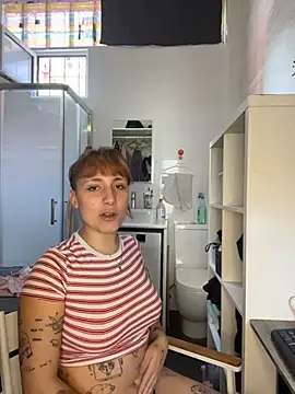 Hawitxui online show from October 2025 12:15:02 PM