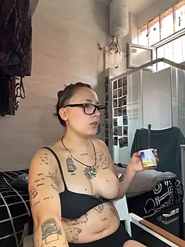 Hawitxui online show from November 2025 11:37:02 AM