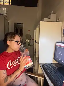 Hawitxui online show from November 2025 06:55:01 PM