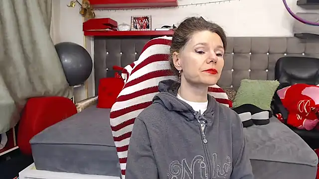 kellyterapy online show from February 2026 06:14:01 PM