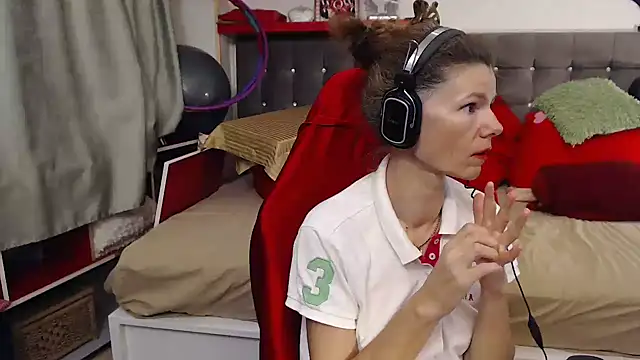 kellyterapy online show from November 2025 10:24:01 PM