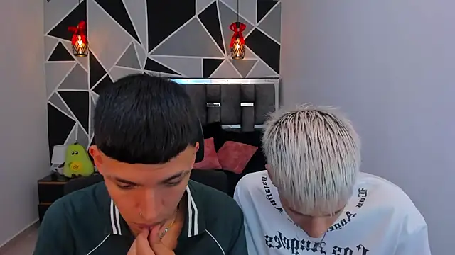 Juan Nd Steven online show from April 2026 02:41:01 AM