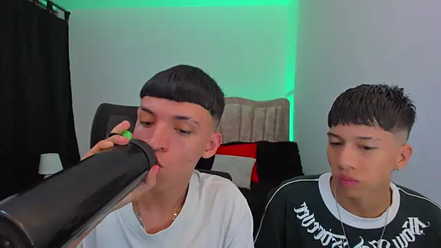 Juan Nd Steven online show from October 2025 04:14:01 AM