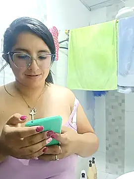  Angelinaandrade  online show from January 2026 12:50:02 AM