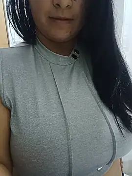  Angelinaandrade  online show from July 2026 01:16:01 AM