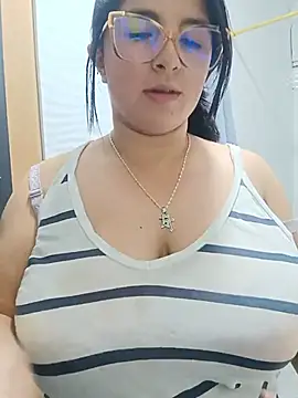 Angelinaandrade  online show from July 2026 01:17:02 AM