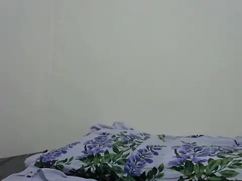 shanycute1 online show from November 2025 05:33:01 AM