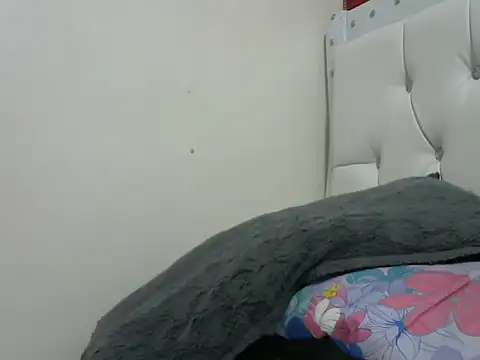 shanycute1 online show from October 2025 01:45:02 PM