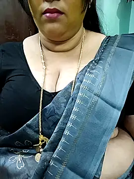 ashikaa r online show from December 2025 05:58:02 PM