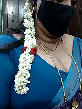 ashikaa r online show from November 2025 06:41:02 PM