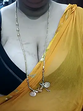 ashikaa r online show from December 2025 01:10:02 PM