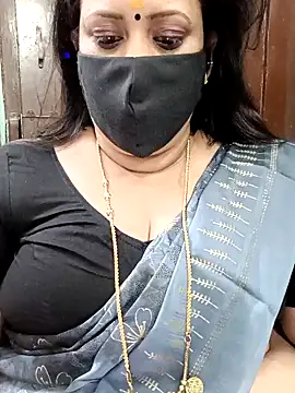 ashikaa r online show from December 2025 06:57:01 PM