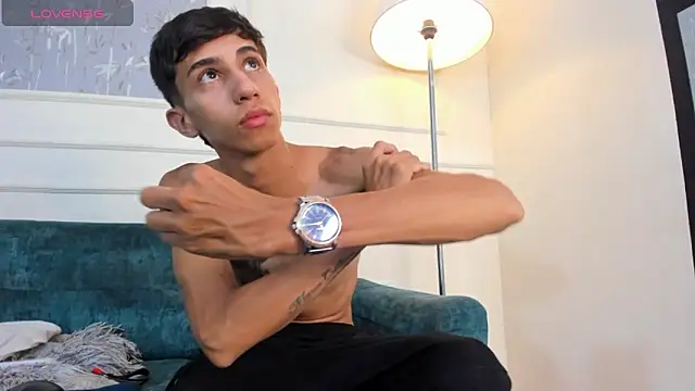 Lucian Davi online show from September 2025 04:18:01 AM