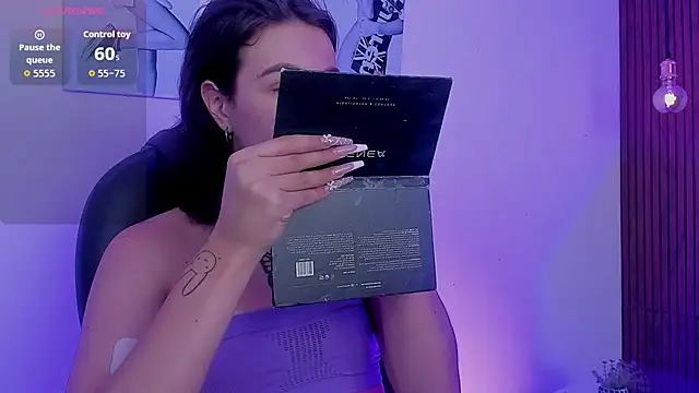 miah connor online show from October 2025 07:59:01 PM