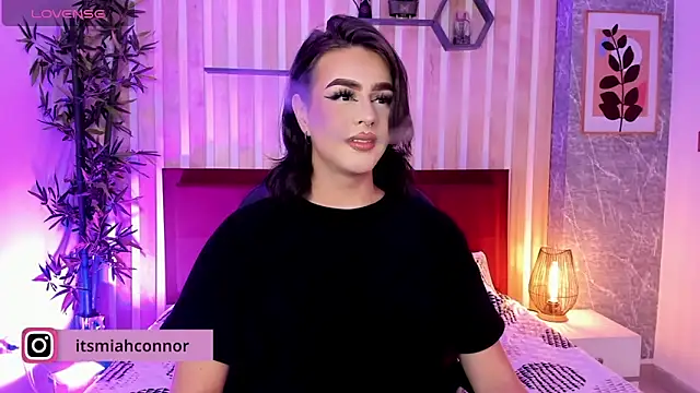 miah connor online show from November 2025 07:07:02 PM