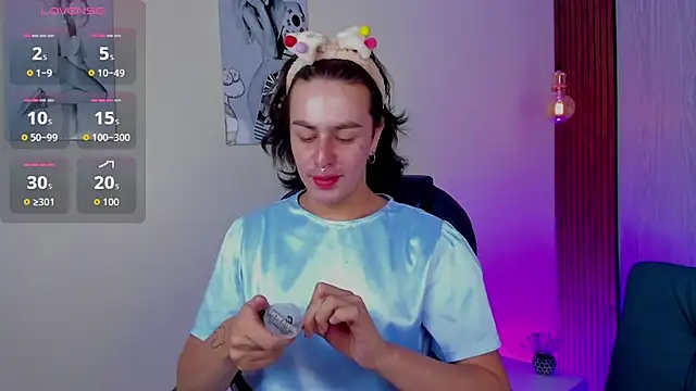 miah connor online show from November 2025 07:36:01 PM