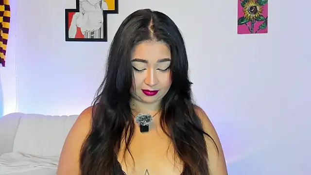 LiahDiaz online show from November 2025 01:33:01 PM