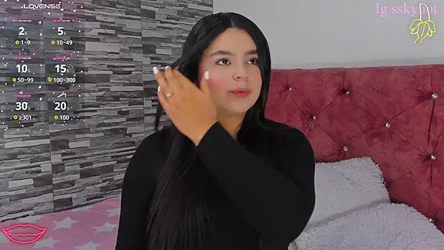 skyhotgirll online show from October 2025 08:05:01 AM