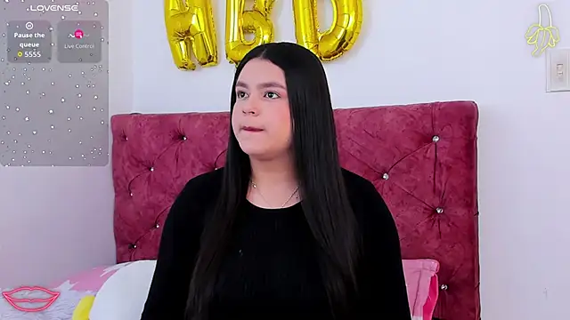 skyhotgirll online show from April 2026 05:54:01 PM