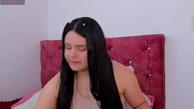 skyhotgirll online show from April 2026 05:50:02 PM