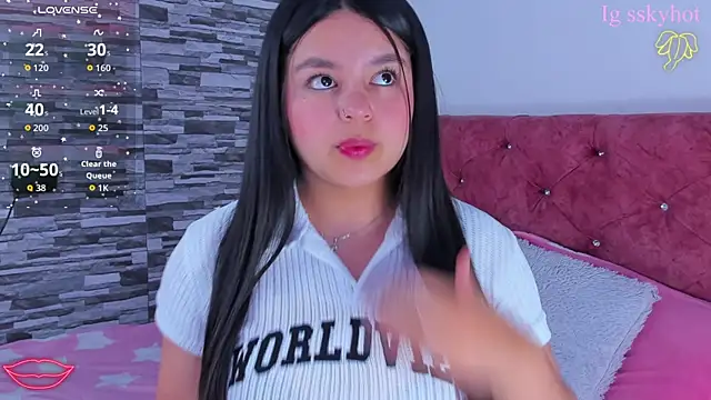 skyhotgirll online show from October 2025 04:36:02 AM