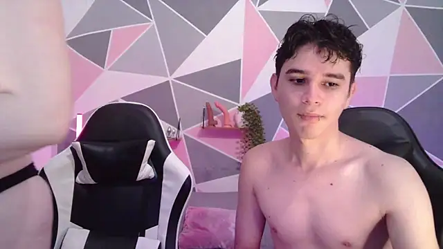 Snapshot of AndrewAnndCherry chatting on June 2026 12:10:02 AM AndrewAnndCherry online show from June 2026 12:10:02 AM