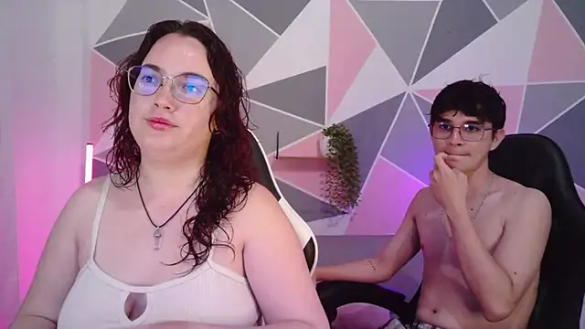 AndrewAnndCherry online show from May 2026 12:05:02 AM