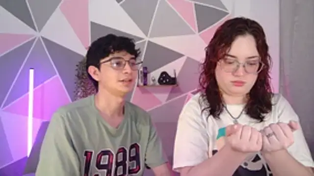 AndrewAnndCherry online show from November 2025 12:33:01 AM