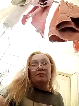 Snapshot of HelenaGlossX chatting on February 2025 10:43:02 AM HelenaGlossX online show from February 2025 10:43:02 AM