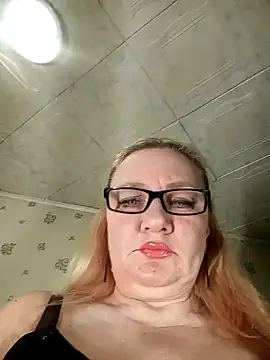 Snapshot of HelenaGlossX chatting on January 2025 12:06:01 PM HelenaGlossX online show from January 2025 12:06:01 PM
