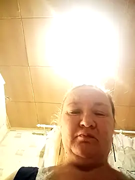 Snapshot of HelenaGlossX chatting on March 2025 01:34:02 AM HelenaGlossX online show from March 2025 01:34:02 AM