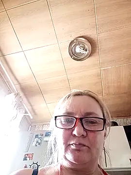 Snapshot of HelenaGlossX chatting on February 2025 08:27:02 AM HelenaGlossX online show from February 2025 08:27:02 AM
