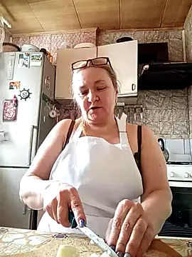 Snapshot of HelenaGlossX chatting on March 2025 07:51:01 AM HelenaGlossX online show from March 2025 07:51:01 AM
