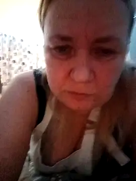 Snapshot of HelenaGlossX chatting on March 2025 04:12:01 PM HelenaGlossX online show from March 2025 04:12:01 PM