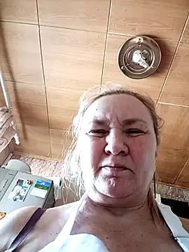 Snapshot of HelenaGlossX chatting on February 2025 08:07:01 AM HelenaGlossX online show from February 2025 08:07:01 AM