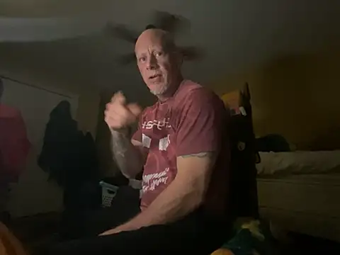 hunterbiggun007 online show from December 2025 05:59:02 PM