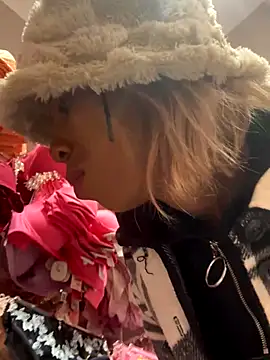 Dime-   online show from November 2025 03:15:01 PM