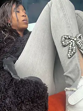 Dime-   online show from December 2025 01:32:01 PM