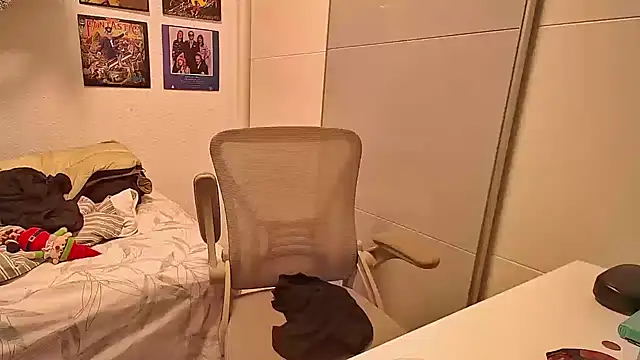 Marioo4k online show from December 2025 04:57:01 PM