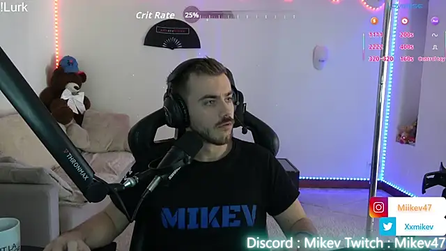 Snapshot of Mikev chatting on February 2026 11:40:01 AM Mikev online show from February 2026 11:40:01 AM