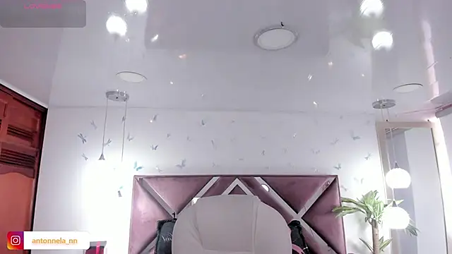  Antonnela  online show from December 2025 02:45:01 PM