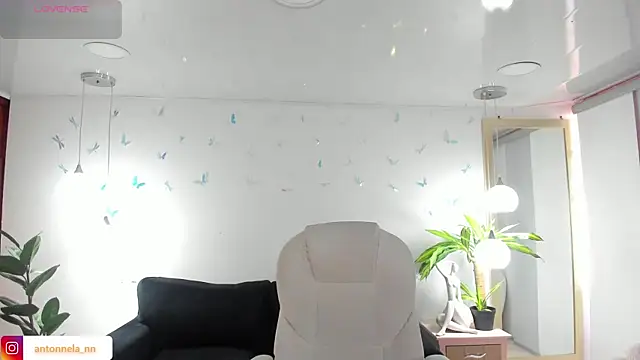  Antonnela  online show from February 2026 01:44:01 PM